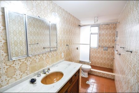 Apartamento à venda com 118m², 3 quartos e 1 vaga Apartamento à venda com 118m², 3 quartos e 1 vagaBanheiro da Suíte