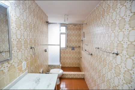 Apartamento à venda com 118m², 3 quartos e 1 vaga Apartamento à venda com 118m², 3 quartos e 1 vagaBanheiro da Suíte