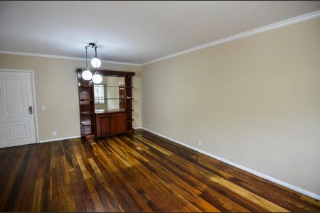 Apartamento à venda com 118m², 3 quartos e 1 vaga Apartamento à venda com 118m², 3 quartos e 1 vagaSala