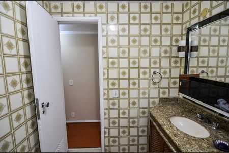 Apartamento à venda com 118m², 3 quartos e 1 vaga Apartamento à venda com 118m², 3 quartos e 1 vagaBanheiro Social