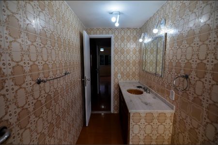 Apartamento à venda com 118m², 3 quartos e 1 vaga Apartamento à venda com 118m², 3 quartos e 1 vagaBanheiro da Suíte