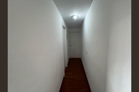 Corredor de apartamento à venda com 2 quartos, 43m² em Vila Andrade, São Paulo