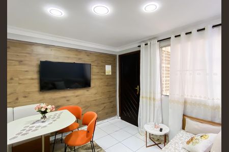 Sala  de apartamento à venda com 2 quartos, 48m² em Vila Silvia, São Paulo