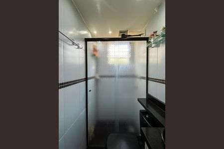 Banheiro  de apartamento à venda com 2 quartos, 48m² em Vila Silvia, São Paulo