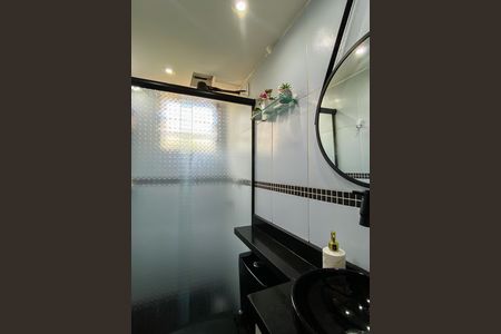 Apartamento à venda com 48m², 2 quartos e 1 vaga Apartamento à venda com 48m², 2 quartos e 1 vagaBanheiro