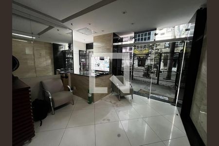 Apartamento para alugar com 80m², 3 quartos e sem vaga Apartamento para alugar com 80m², 3 quartos e sem vagaHall