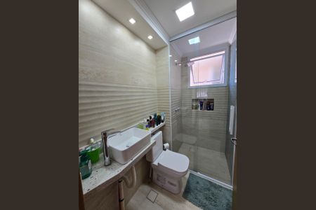 Banheiro de apartamento à venda com 2 quartos, 55m² em Vila Progresso, Jundiaí