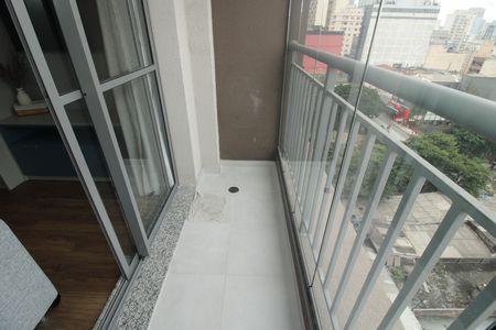 Varanda da sala de apartamento para alugar com 1 quarto, 28m² em Liberdade, São Paulo
