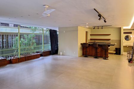 Apartamento à venda com 98m², 3 quartos e 1 vaga Apartamento à venda com 98m², 3 quartos e 1 vagaÁrea comum