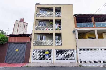 Casa para alugar com 54m², 2 quartos e 1 vaga Casa para alugar com 54m², 2 quartos e 1 vagaFachada