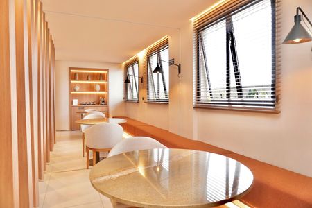 Apartamento para alugar com 145m², 2 quartos e 2 vagas Apartamento para alugar com 145m², 2 quartos e 2 vagasÁrea comum - Alimentação