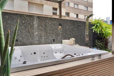 Apartamento para alugar com 145m², 2 quartos e 2 vagas Apartamento para alugar com 145m², 2 quartos e 2 vagasÁrea externa - Ofurô