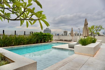 Apartamento para alugar com 145m², 2 quartos e 2 vagas Apartamento para alugar com 145m², 2 quartos e 2 vagasÁrea comum - Piscina