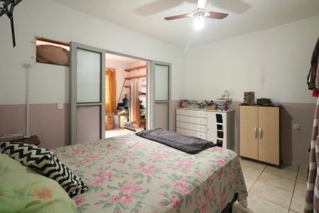 Casa à venda com 246m², 2 quartos e 2 vagas Casa à venda com 246m², 2 quartos e 2 vagasSuíte 2
