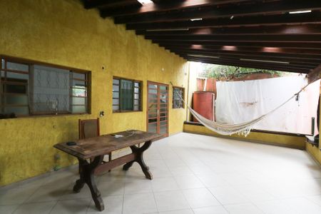 Casa à venda com 246m², 2 quartos e 2 vagas Casa à venda com 246m², 2 quartos e 2 vagasÁrea Gourmet