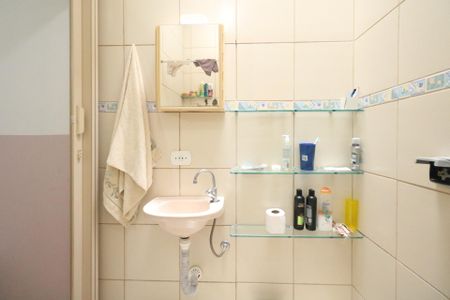 Casa à venda com 246m², 2 quartos e 2 vagas Casa à venda com 246m², 2 quartos e 2 vagasBanheiro da Suíte 2