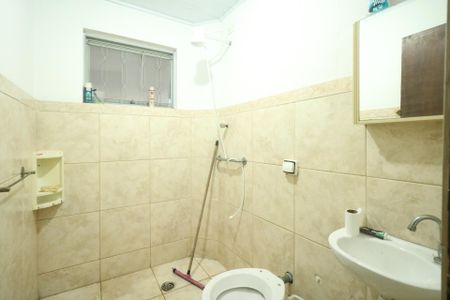 Casa à venda com 246m², 2 quartos e 2 vagas Casa à venda com 246m², 2 quartos e 2 vagasBanheiro Social