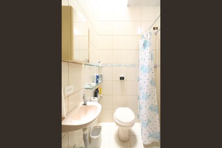Casa à venda com 246m², 2 quartos e 2 vagas Casa à venda com 246m², 2 quartos e 2 vagasBanheiro da Suíte 2