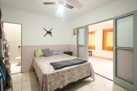 Casa à venda com 246m², 2 quartos e 2 vagas Casa à venda com 246m², 2 quartos e 2 vagasSuíte 2