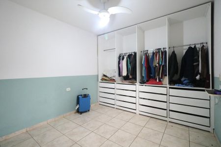 Casa à venda com 246m², 2 quartos e 2 vagas Casa à venda com 246m², 2 quartos e 2 vagasSuíte 1