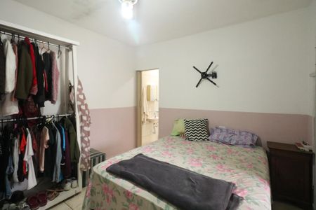 Casa à venda com 246m², 2 quartos e 2 vagas Casa à venda com 246m², 2 quartos e 2 vagasSuíte 2