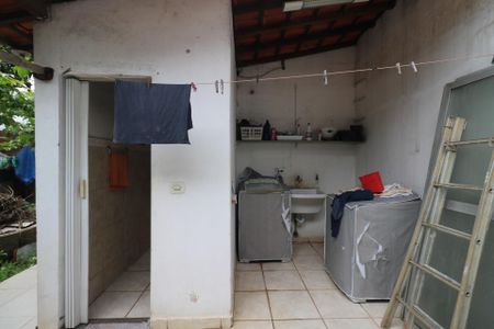 Casa à venda com 246m², 2 quartos e 2 vagas Casa à venda com 246m², 2 quartos e 2 vagasÁrea de Serviço