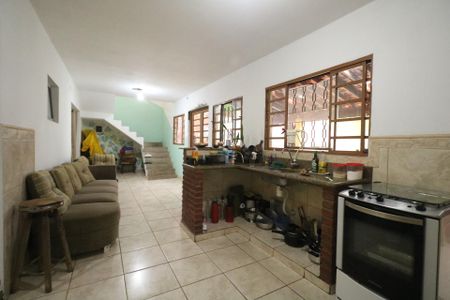 Cozinha de casa à venda com 2 quartos, 246m² em Taboão, Diadema