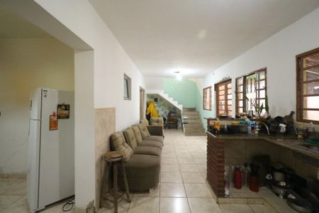 Cozinha de casa à venda com 2 quartos, 246m² em Taboão, Diadema