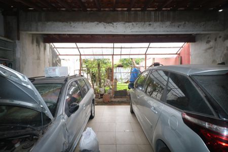 Casa à venda com 246m², 2 quartos e 2 vagas Casa à venda com 246m², 2 quartos e 2 vagasGaragem 1