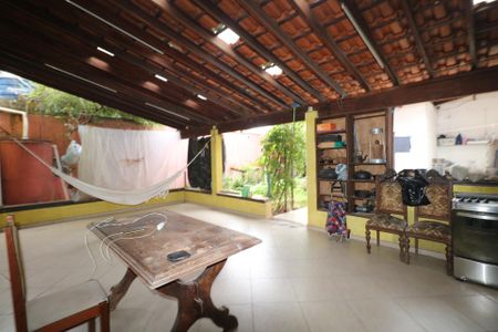 Casa à venda com 246m², 2 quartos e 2 vagas Casa à venda com 246m², 2 quartos e 2 vagasÁrea Gourmet