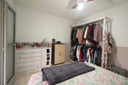 Casa à venda com 246m², 2 quartos e 2 vagas Casa à venda com 246m², 2 quartos e 2 vagasSuíte 2