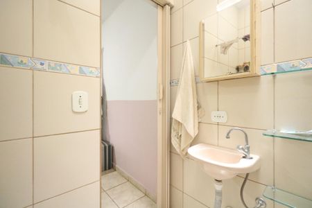Casa à venda com 246m², 2 quartos e 2 vagas Casa à venda com 246m², 2 quartos e 2 vagasBanheiro da Suíte 2