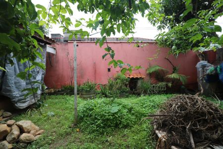 Casa à venda com 246m², 2 quartos e 2 vagas Casa à venda com 246m², 2 quartos e 2 vagasQuintal/Jardim