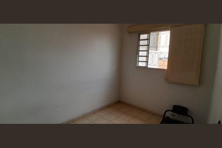 Quarto 2 de casa para alugar com 3 quartos, 150m² em Vila Nair, São Paulo