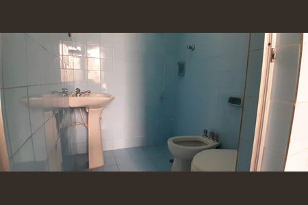 Casa para alugar com 150m², 3 quartos e 2 vagas Casa para alugar com 150m², 3 quartos e 2 vagasBanheiro