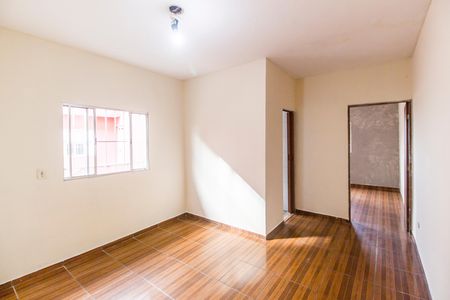 Sala de casa para alugar com 1 quarto, 50m² em Jardim Julio, Barueri
