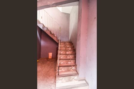 Casa para alugar com 50m², 1 quarto e sem vagaEscada