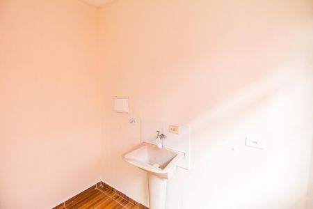 Casa para alugar com 50m², 1 quarto e sem vagaÁrea de Serviço