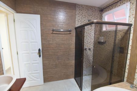 Casa para alugar com 130m², 5 quartos e 3 vagas Casa para alugar com 130m², 5 quartos e 3 vagasBanheiro Social 2