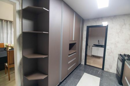 Casa para alugar com 130m², 5 quartos e 3 vagas Casa para alugar com 130m², 5 quartos e 3 vagasCozinha