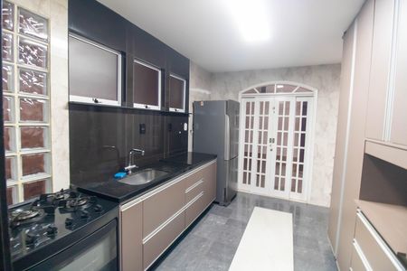 Casa para alugar com 130m², 5 quartos e 3 vagas Casa para alugar com 130m², 5 quartos e 3 vagasCozinha