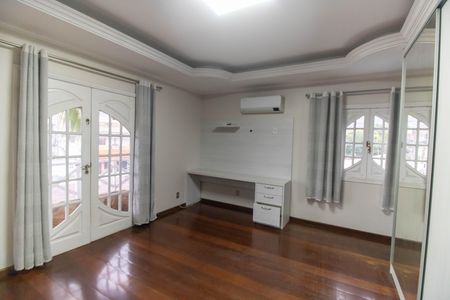 Casa para alugar com 130m², 5 quartos e 3 vagas Casa para alugar com 130m², 5 quartos e 3 vagasSuíte