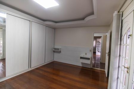 Casa para alugar com 130m², 5 quartos e 3 vagas Casa para alugar com 130m², 5 quartos e 3 vagasSuíte