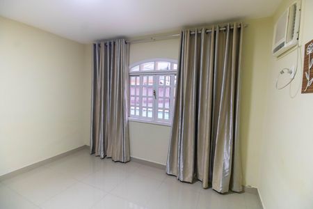 Casa para alugar com 130m², 5 quartos e 3 vagas Casa para alugar com 130m², 5 quartos e 3 vagasQuarto 1