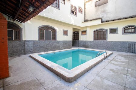 Casa para alugar com 260m², 3 quartos e 2 vagas Casa para alugar com 260m², 3 quartos e 2 vagasPiscina