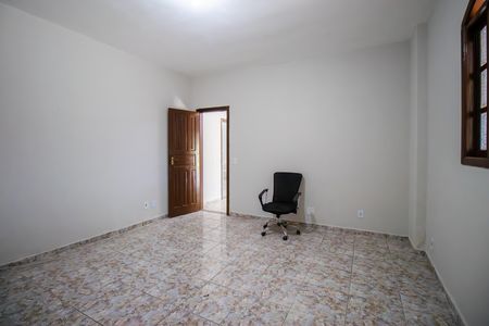 Casa para alugar com 260m², 3 quartos e 2 vagas Casa para alugar com 260m², 3 quartos e 2 vagasSuíte