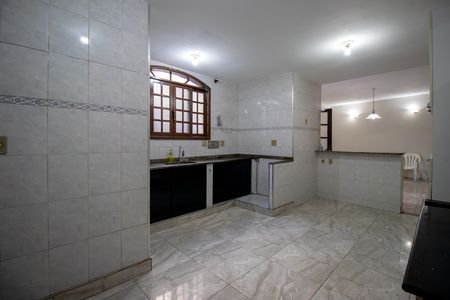 Casa para alugar com 260m², 3 quartos e 2 vagas Casa para alugar com 260m², 3 quartos e 2 vagasCozinha