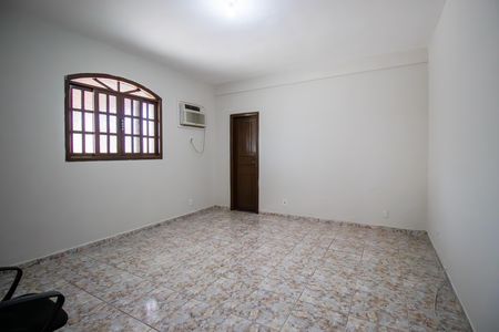 Casa para alugar com 260m², 3 quartos e 2 vagas Casa para alugar com 260m², 3 quartos e 2 vagasSuíte