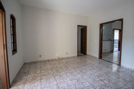 Sala de casa à venda com 3 quartos, 260m² em Irajá, Rio de Janeiro