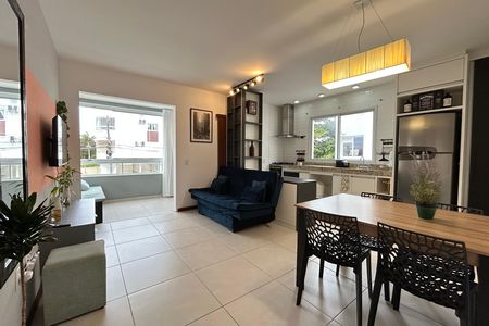 Sala de apartamento para alugar com 2 quartos, 73m² em Morro das Pedras, Florianópolis